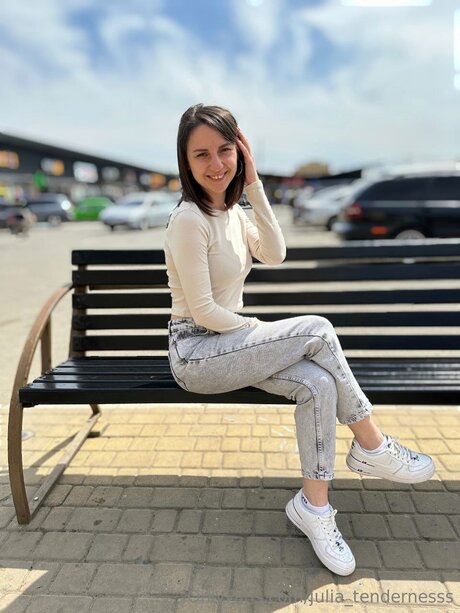 Julia Tendernesss free actress archive