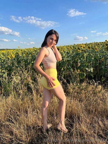 Julia Tendernesss star hot picture