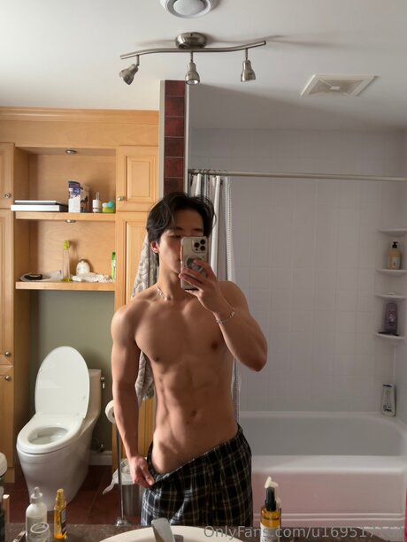 U169517161 pornstar art photo