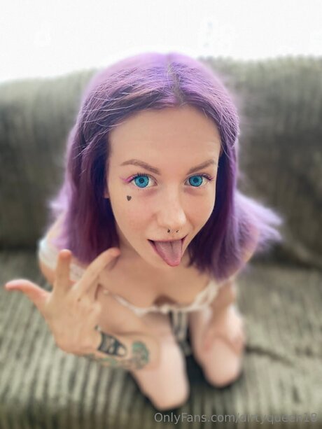 Dirtyqueen18 high quality pornstar pic