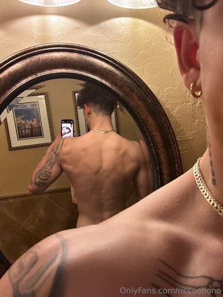 Riccoobono sex model picture