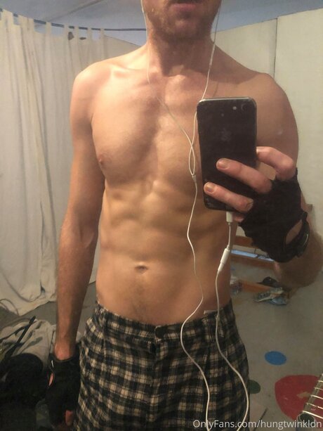 Hungknownldn porn model picture