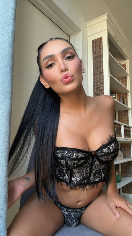 Miaflamee sex model galleries