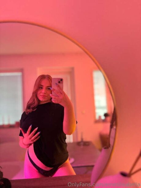 Emmiiisabella best model img