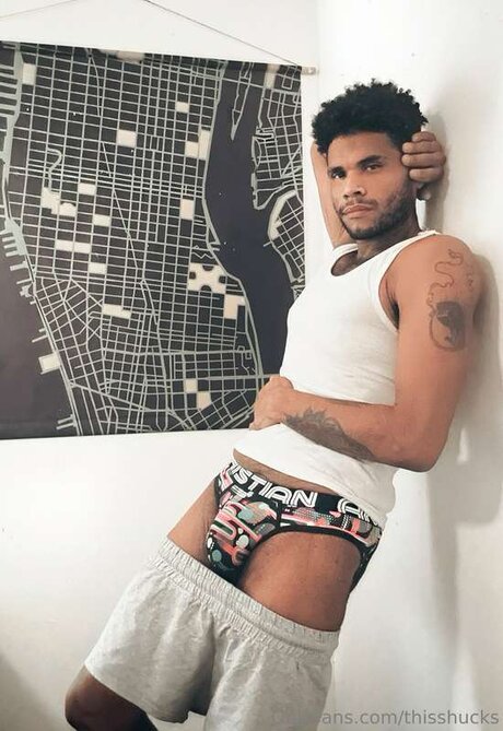 Thisshucks hd model pic