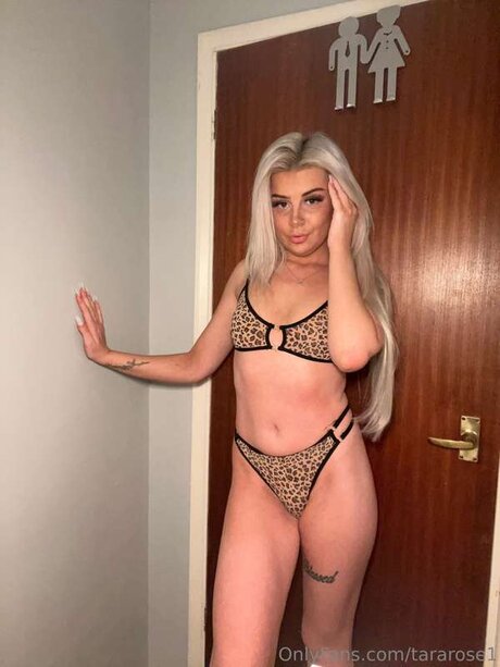 Tararose1 pornstar sexy images