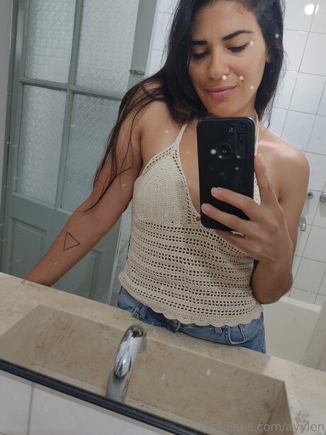 Ayylen pornographic actress pic