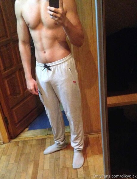 Dikydick exclusive model photo