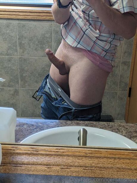 Icemanshow pornstar naked archive