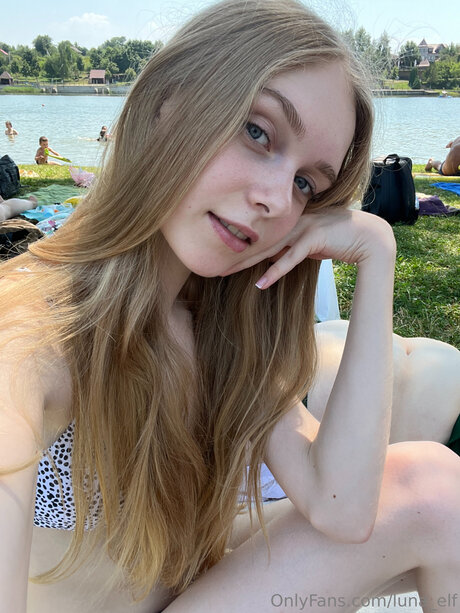 Arya Lune nice actress pic