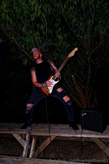 Markgotham83 naked model gallery