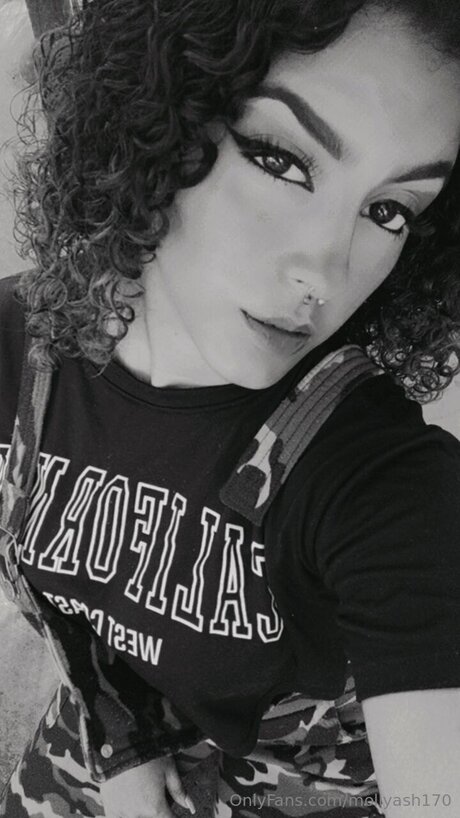 Mollyash170 exclusive actress galleries