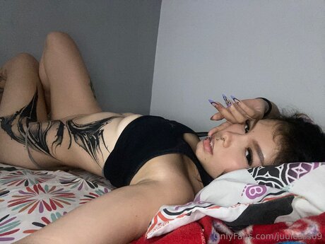 Juulesss69 model porn pictures