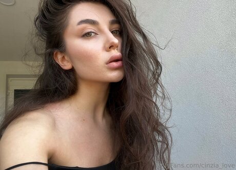 Cinzia Love free star galleries