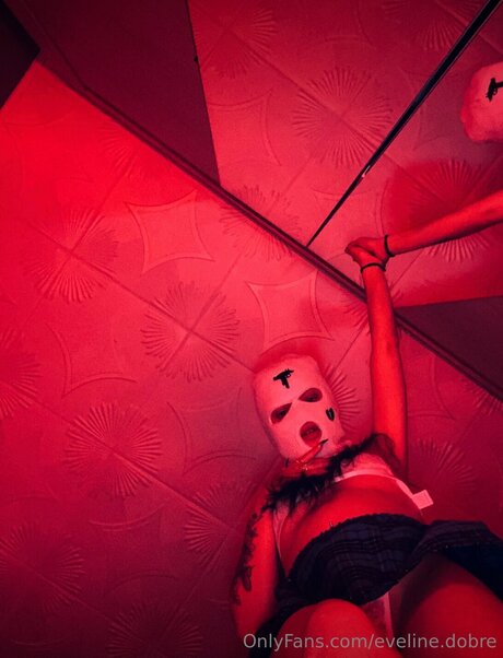 Eveline Dobre nude model picture