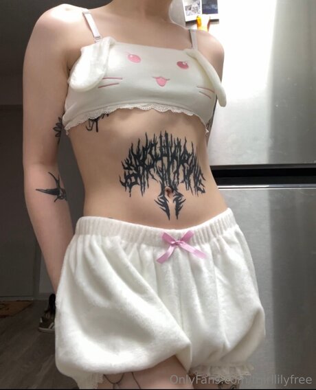 saggy tits onlyfans naked archive