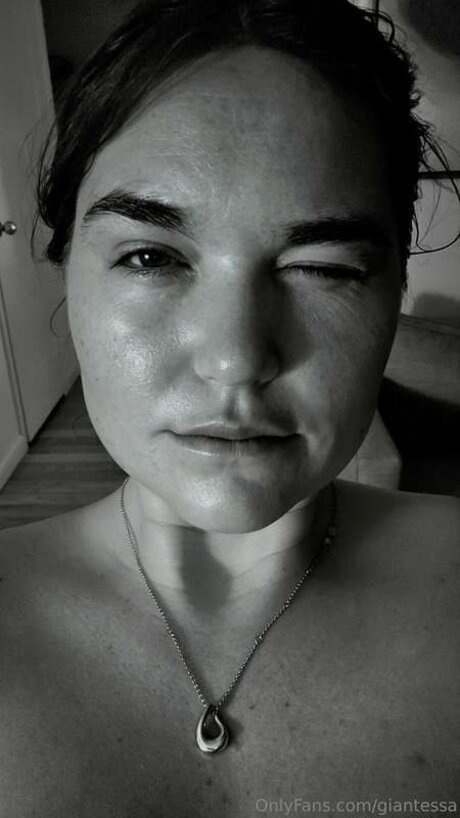 Giantessa erotic star photos