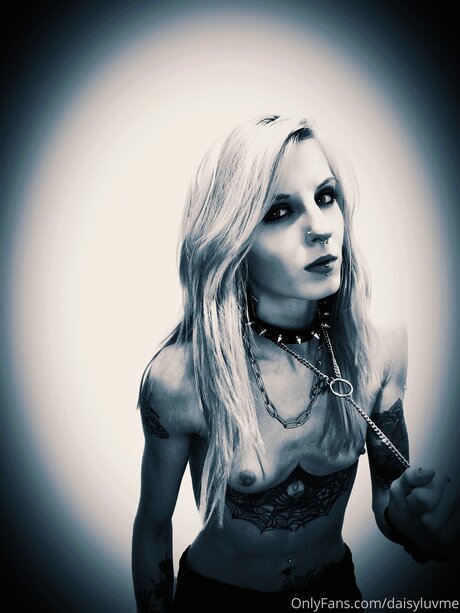 Daisyluvme model top gallery