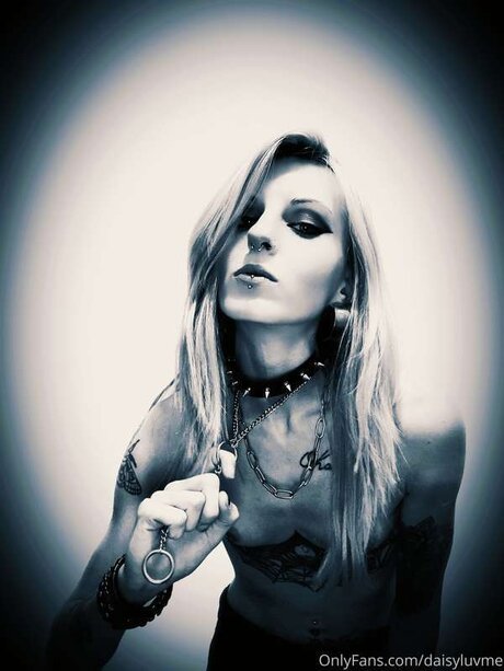 Daisyluvme model nice picture