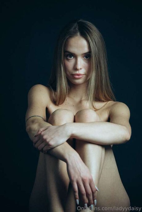 Olivia Livy model xxx pic