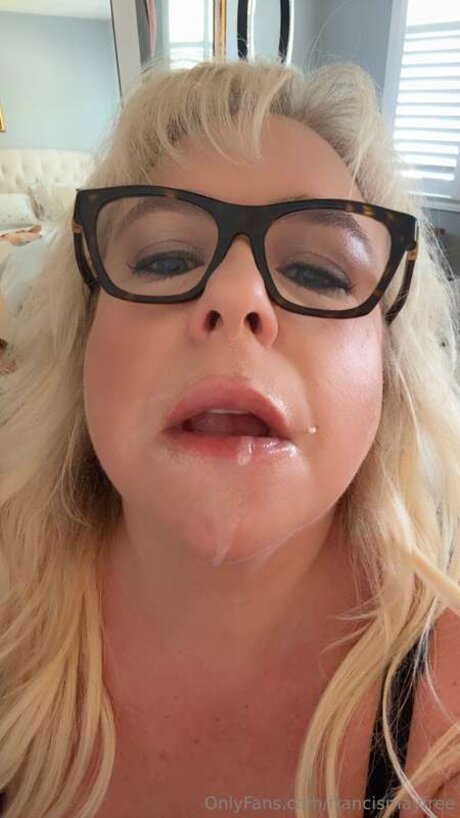 Francismayfree sexy star pic