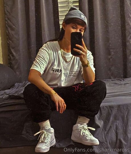 Sharkmaross model hot gallery