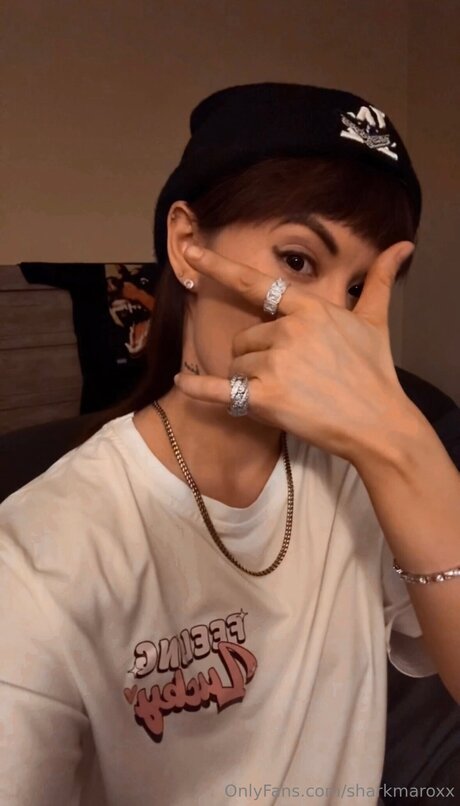 Sharkmaross hd star img