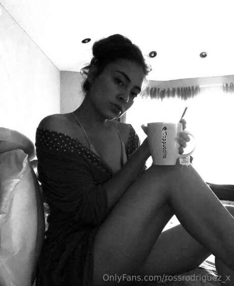 Rossrodriguez X free model images