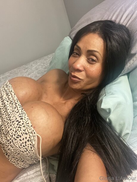 Glorialamour star porn photos