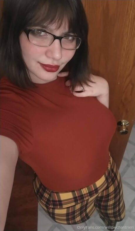 Willowchantrieri model erotic gallery