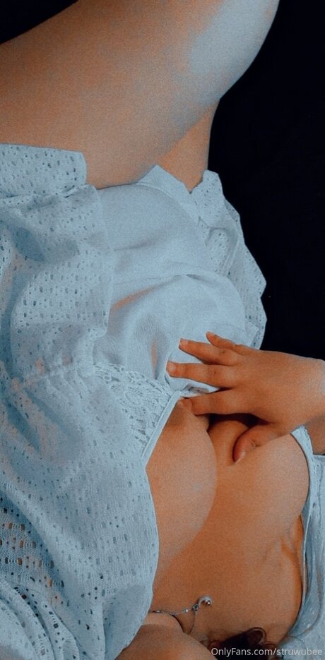 Royaljestie model exclusive image