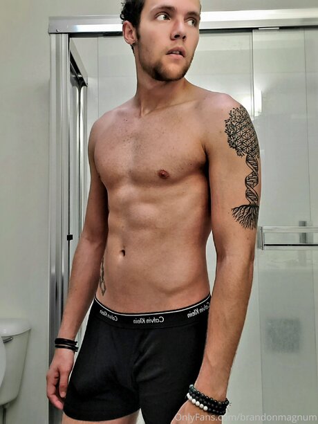 Brandonmagnum high quality model pic