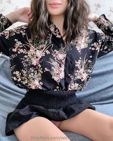 Secret Lisa adult star pic