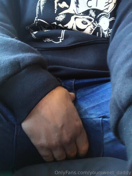 Yoursweet Daddy model art picture