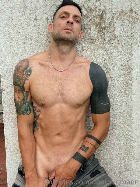 Danicolemann model beautiful pictures