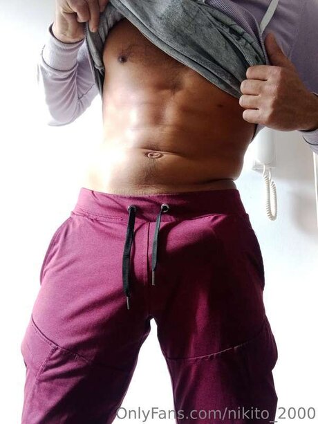 Nikito 2000 sexy model img