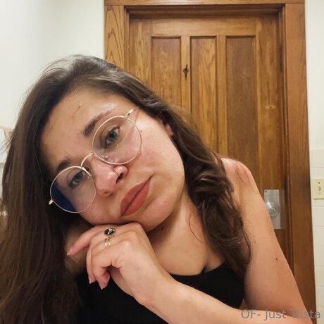 Tristamariemcg free star photo