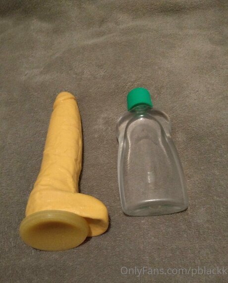 Pierconte naked model photo