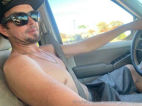 Hawaiian Punch808 model porn photo