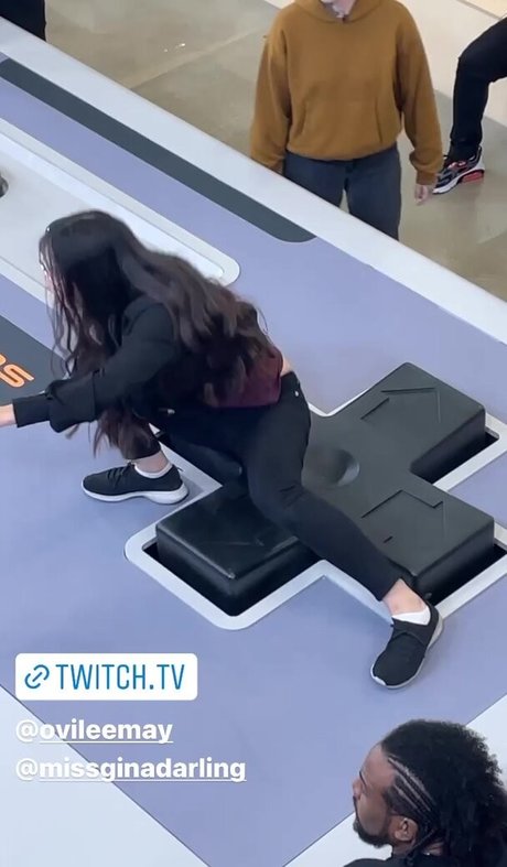 Ovilee May top pornstar pic