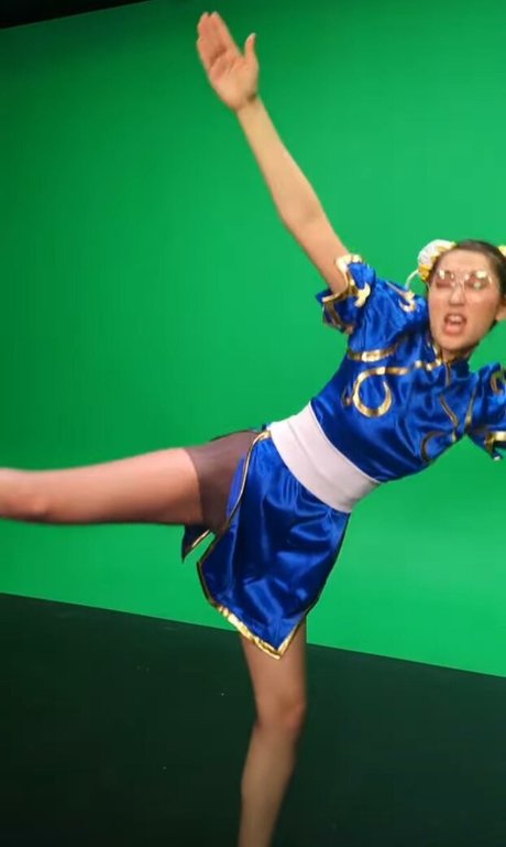 Ovilee May star erotic photos