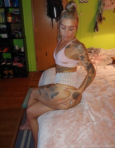 tattooedbarbie86 porn star image