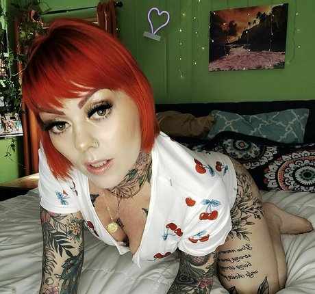 tattooedbarbie86 sexy pornstar galleries