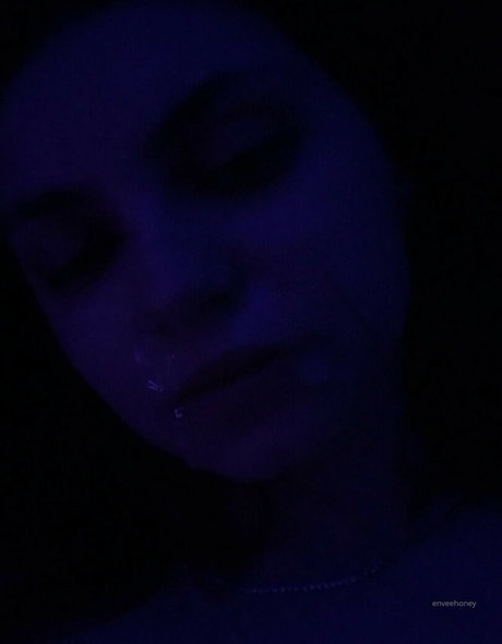 envee420 high quality actress pic