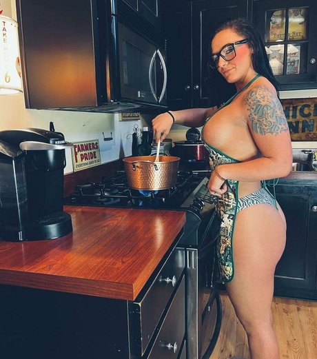 Country Rae best model image