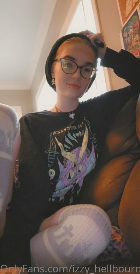 izzy hellbourne top actress img