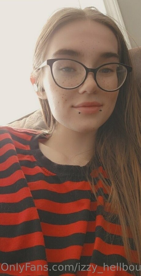 izzy hellbourne Profile pic