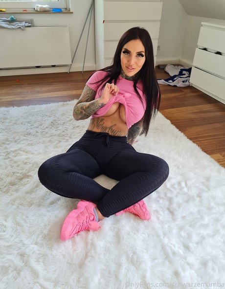 schwarzemamba89 model adult pics