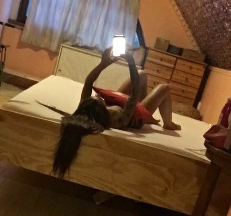 Flora Tabi porn actress photo