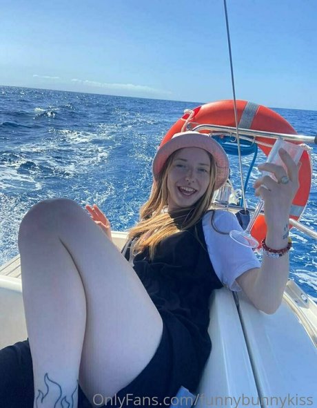 funnybunnykiss pornstar top images